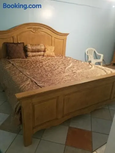 MiMo Home Studio with Private Entrance & Key - Image 1