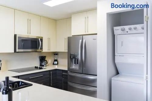 Amazing Townhouse 7 Miles From the Beach - NTH9 - Image 1