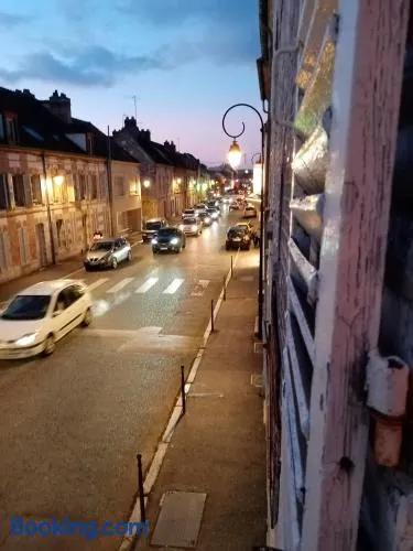Appartement de ville avec cour privée - Image 1