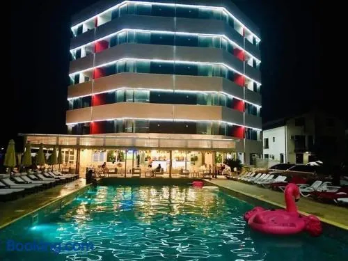 Unique Luxury - Image 1