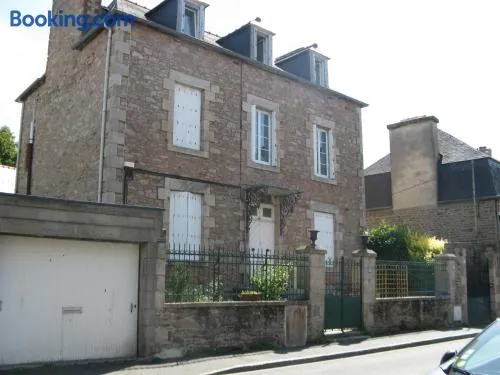 Appartement La Voliere Porte St Malo Dinan 22100 - Image 1