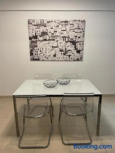 Amazing 2-bedroom apartment with pool!! - Image 1