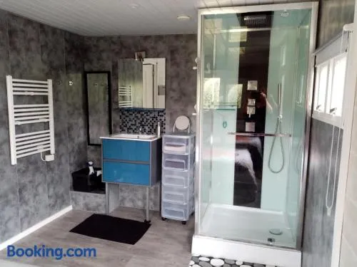 Loue chalet 30m2 avec piscine - Image 1