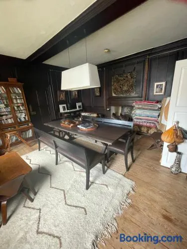 Rooms at 1 Reydon House - Image 1