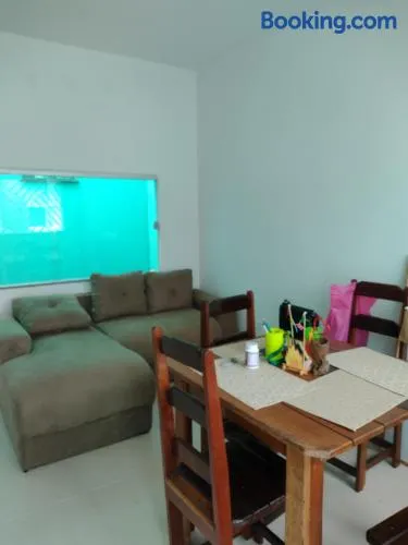 Casa ampla e tranquila - Image 1