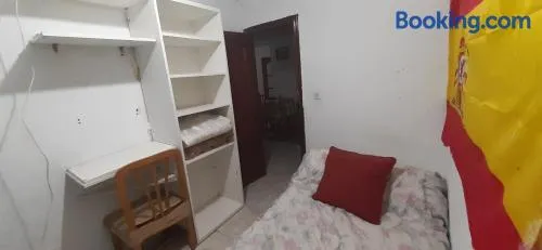 Habitacion en piso compaartido - Image 1