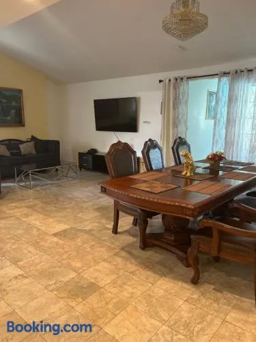 Los Angeles 6 bedrooms 3 bathrooms pool - Image 1