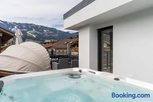 Ferienhaus-Traum mit Terrasse und Whirlpool - Image 1