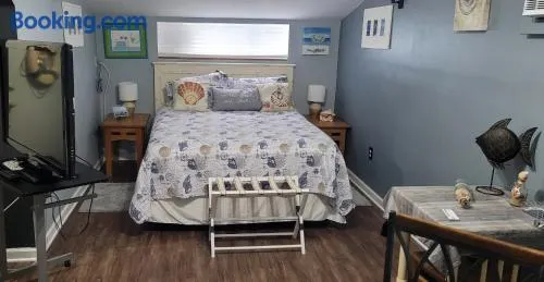 Wanna B a Beach House - Image 1
