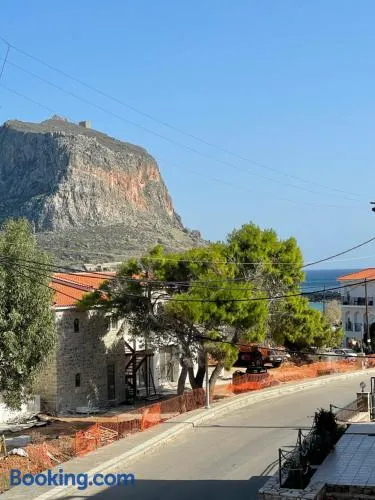Castle view apartment - Image 1