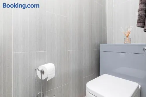 Longfield Maisonette 247 Lets Horsham - Image 1