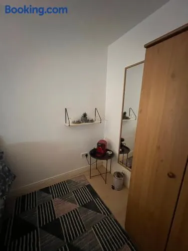 Cosy, comfortable room - Image 1