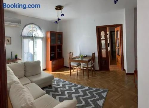 Acogedor Apartamento muy bien conectado y equipado en Madrid - Image 1
