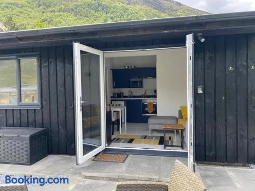Cosy Annex with Hot tub and Separate Bedrooms - Image 1