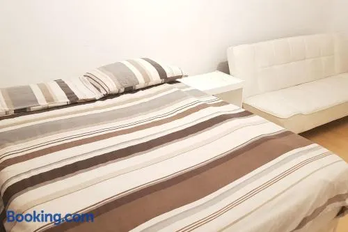 Large Private Double Bedroom in Luton - Image 1