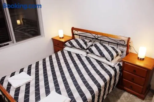 Executively Styled 2 Bed, 2 Bath, Perfect Location - Image 1