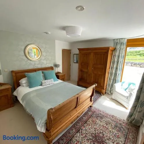 Ballyvaughan Burren Mountain Views Luxury Suite - Image 1