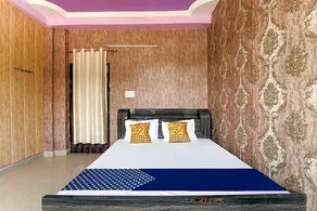 Hotel Vrindavan by OYO Rooms - Image 4