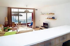 Apartamento con terraza al mar by Lightbooking - Image 4