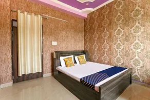 Hotel Vrindavan by OYO Rooms - Image 3