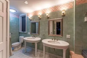 Sunset Manor - Image 4