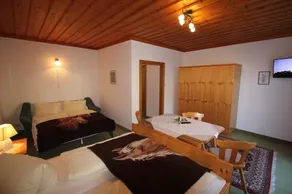 Pension Hubertushof beim Römerbad | Mit Durchblick buchen | Vio