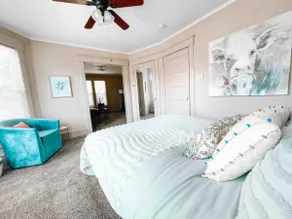 Cozy 2 Bedroom Home, Walk to Shops/Restaurants! - Image 4