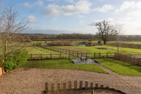 Paddock Barn, Bridgnorth: A modern converted barn - Image 4