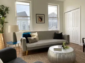 Explore Downtown from Adorable Mount Adams - Image 3