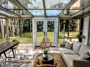 Modern Tropical Residence w Indoor/Outdoor Living - Image 2