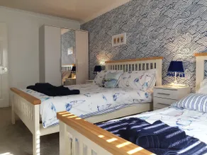 Squid House UK Spacious Beach House with sea view. - Image 3