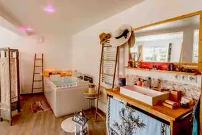 Pool & Jacuzzi Cottage: Le Petit Paradis - Image 4