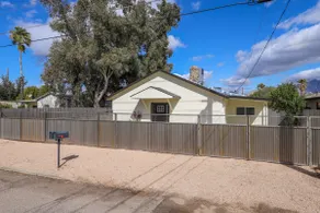 Casa flower centrally located - Image 3