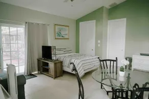 Tropical oasis studio in the heart of Boca Raton - Image 4
