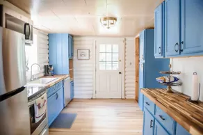 Amazing Cabin | Close to Brimstone, Mountain Views - Image 2