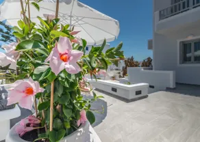 Angelica's Deluxe Rooms in Adamas - Image 4