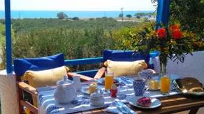 View of the Cretan sea and the sun - Image 2