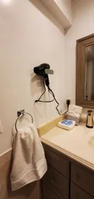 Lovely Spacious Apartment 2 Bedrooms and Kitchen - Image 5
