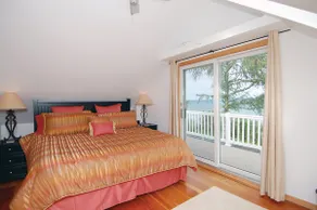 Dog Friendly Cozy Cottage Rental on Lake Michigan! - Image 4