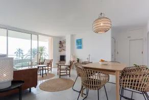Relaxing Seafront Apartment Gavà 20 Min from BCN - Image 3