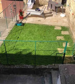 Entire apartment for 4 with enclosed courtyard and Wi-Fi - Image 3