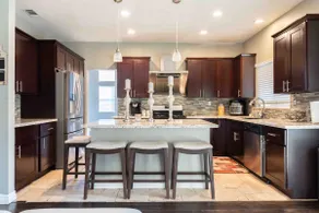 Victorville home with a mesmerizing backyard - Image 4