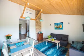 Dunapart Villa - Image 2