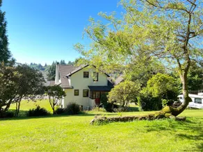 Cozy 3 bedroom home with space and comfort - Image 4