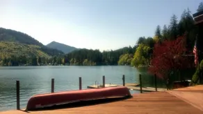Incredible Waterfront Property on Lake Sutherland. - Image 2