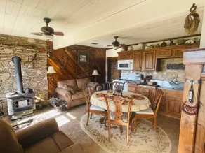 Loft apartment on Farm with Hot Tub, pond and total privacy. - Image 2