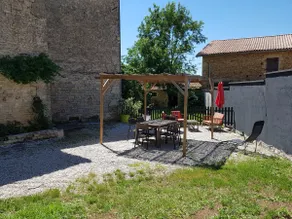 large family home - pool and garden - Image 4