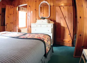 Vintage Cabin #3 Jubilee Railroad Wilderness Lodge - Image 3