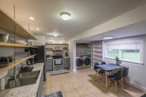 ‘The Welcome Home’ 2 bed, 1 bath right in town. - Image 3