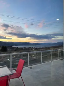 The Naramata Bench Loft - Image 4
